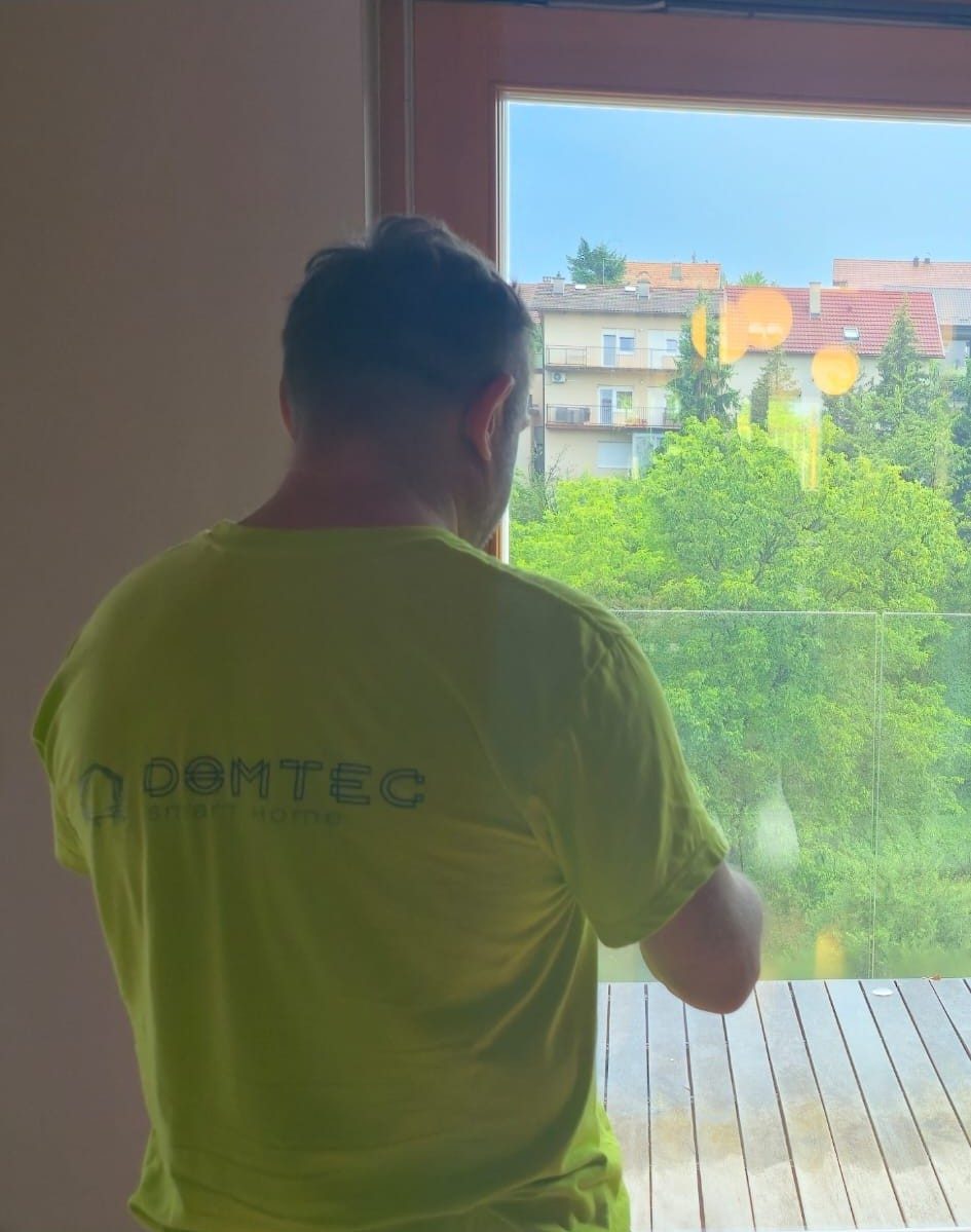 DOMTEC monter provjerava ugrađeni sustav